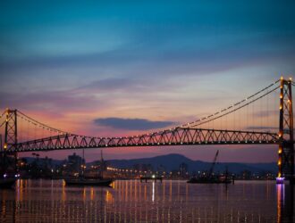 Viagem de carro por Florianópolis
