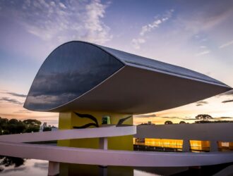 museu oscar niemeyer por do sol em curitiba