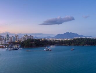 vista aérea de vitoria à noite