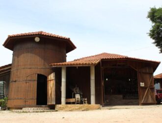 entrada da vinícola vinhos vo vito no caminho do vinho