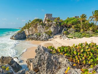 ancient mayan ruins in tulum mexico