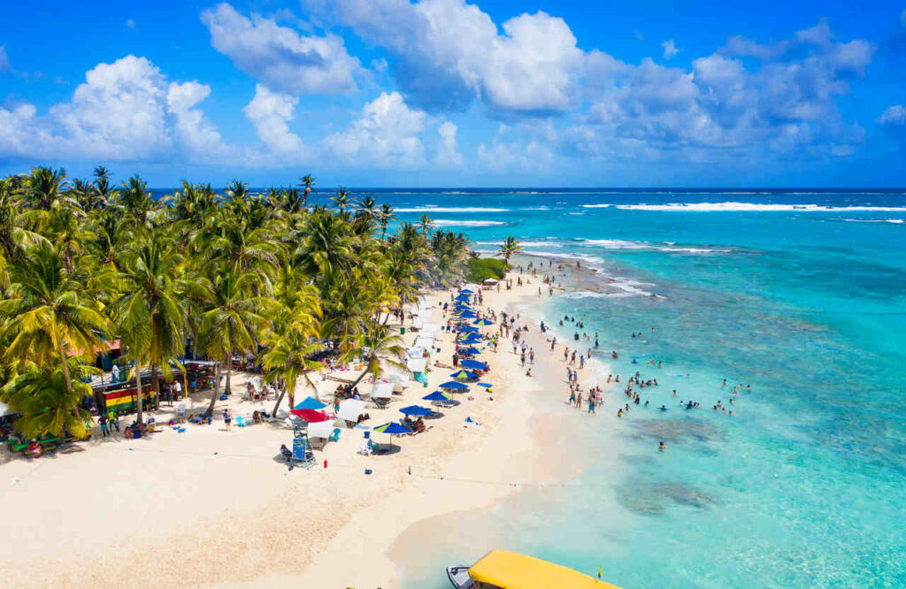 Vista aérea de Rocky Cay em San Andrés, Colombia