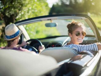 rentar auto rentcars chicas manejado auto convertible