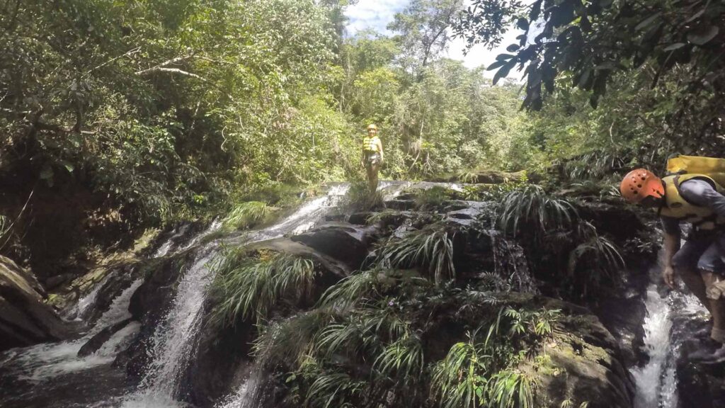 parte da trilha aquática 17 travessias em rio da conceição