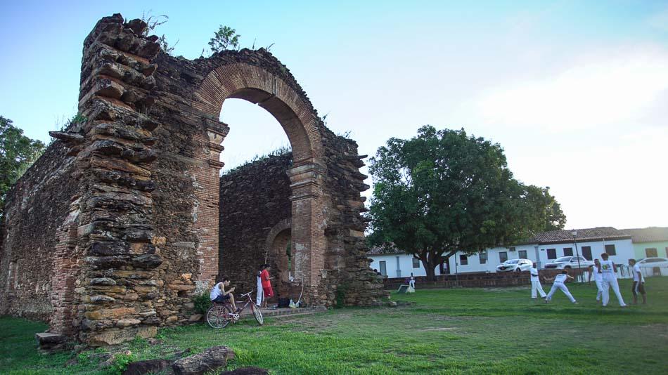ruínas da igreja de nossa senhora do rosário dos pretos em natividade tocantins