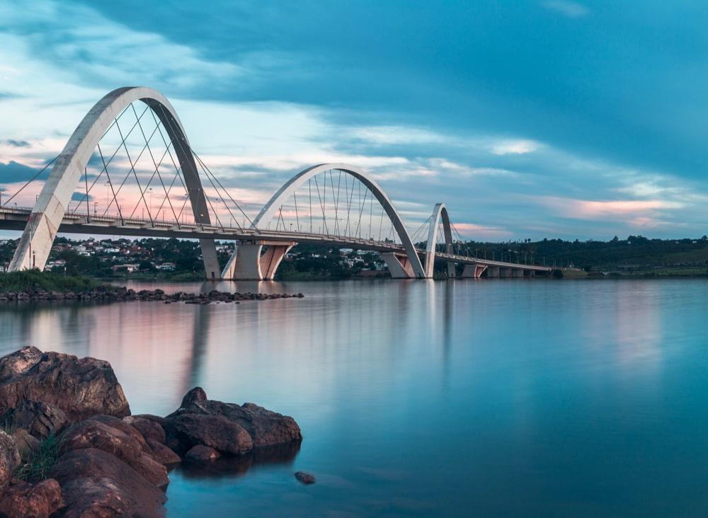 ponte juscelino kubitschek em brasília
