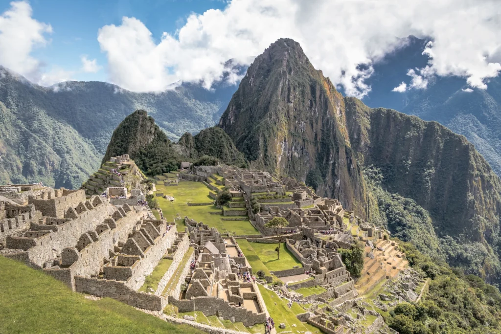 Vista de las ruinas incas de Machu Picchu, Perú