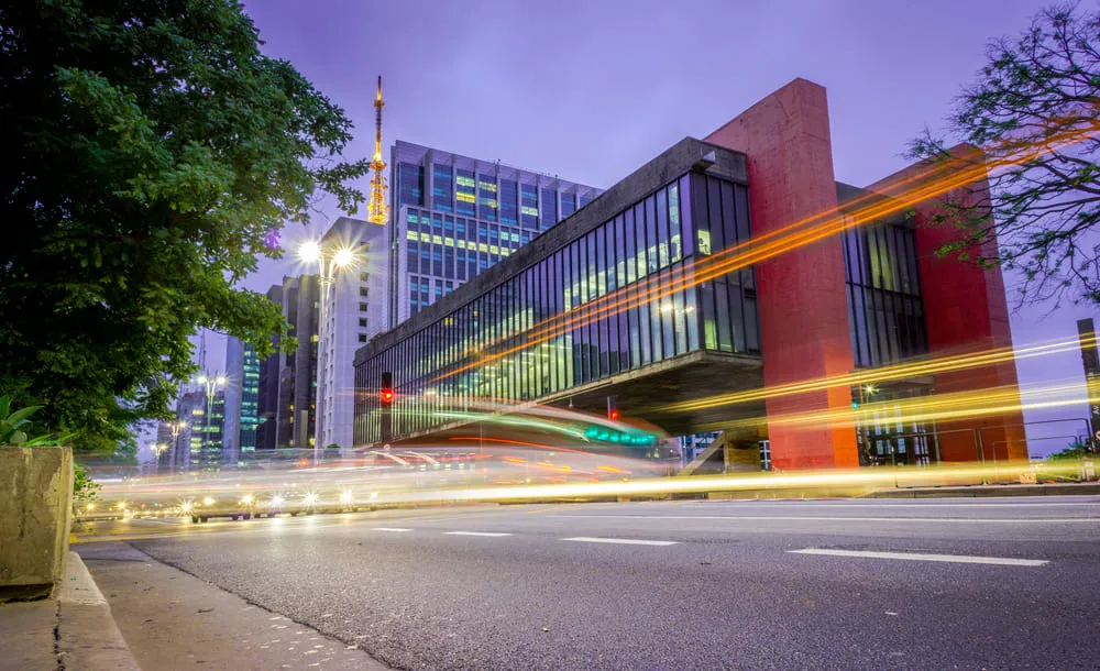 Foto do MASP -  Museu de Arte de São Paulo na Avenida Paulista.