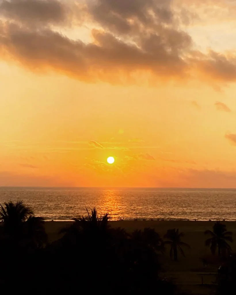 Foto da minha coleção pessoal do pôr do sol em Zicatela.