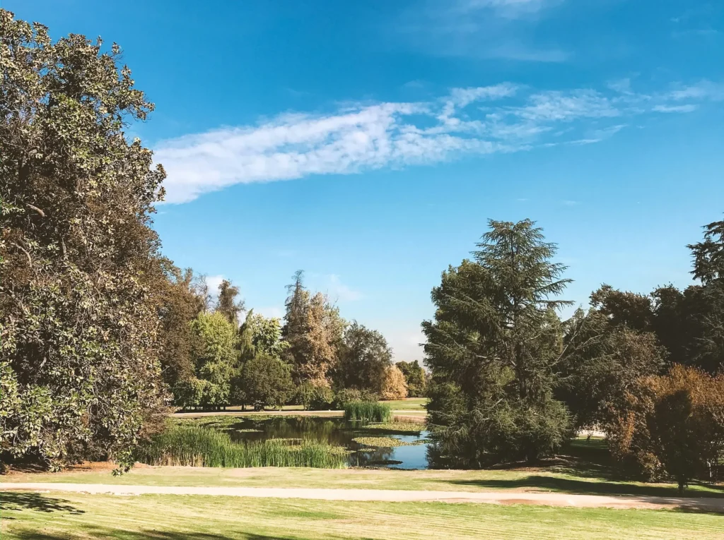 Foto de bodega de enoturismo de Concha y Toro, cerca de Santiago, Chile.
